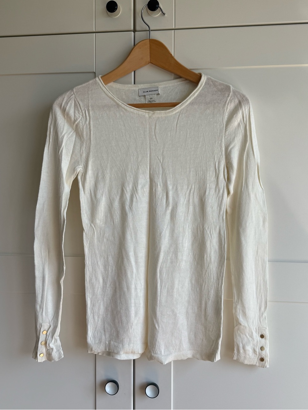 Club Monaco Vila Cream Long-Sleeve Crewneck Top with Button Cuff Size S/P